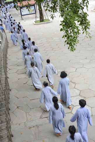 “HOW TO TAKE THE RIGHT PRAYING IN BUDDHISM” Dharma Talk in the 89th Seven-Day Retreat